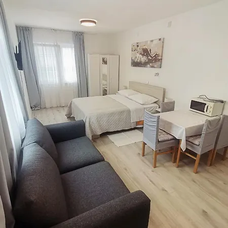 Guest house Paulina Harmony Rooms Seget Vranjica