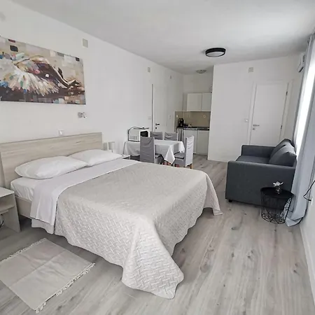 Paulina Harmony Rooms
