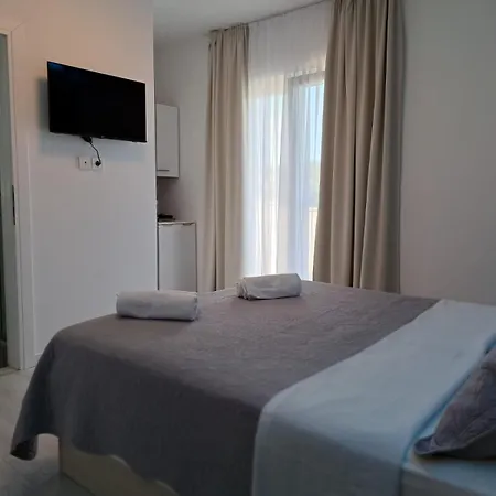 Gostinjska kuća Paulina Harmony Rooms Seget Vranjica