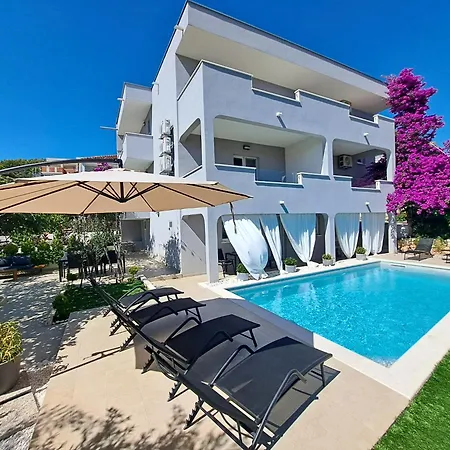 Guest house Paulina Harmony Rooms Seget Vranjica