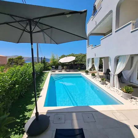 Paulina Harmony Rooms Seget Vranjica